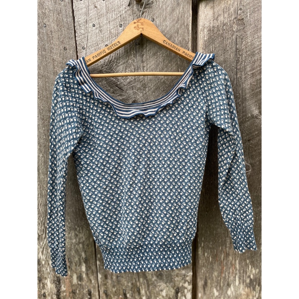 🌸 Vintage Marc Jacobs Wool Flower Sweater 🌸